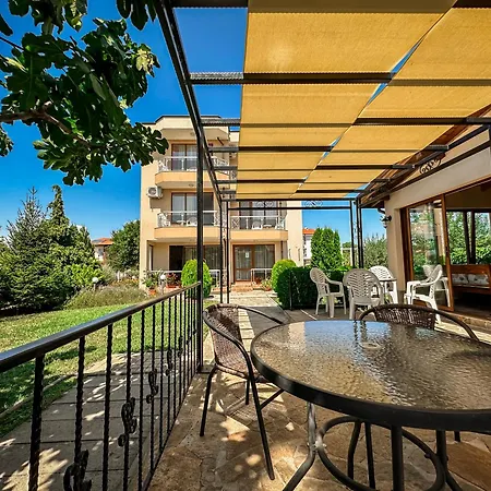 Moiata Kashta Konukevi 3*